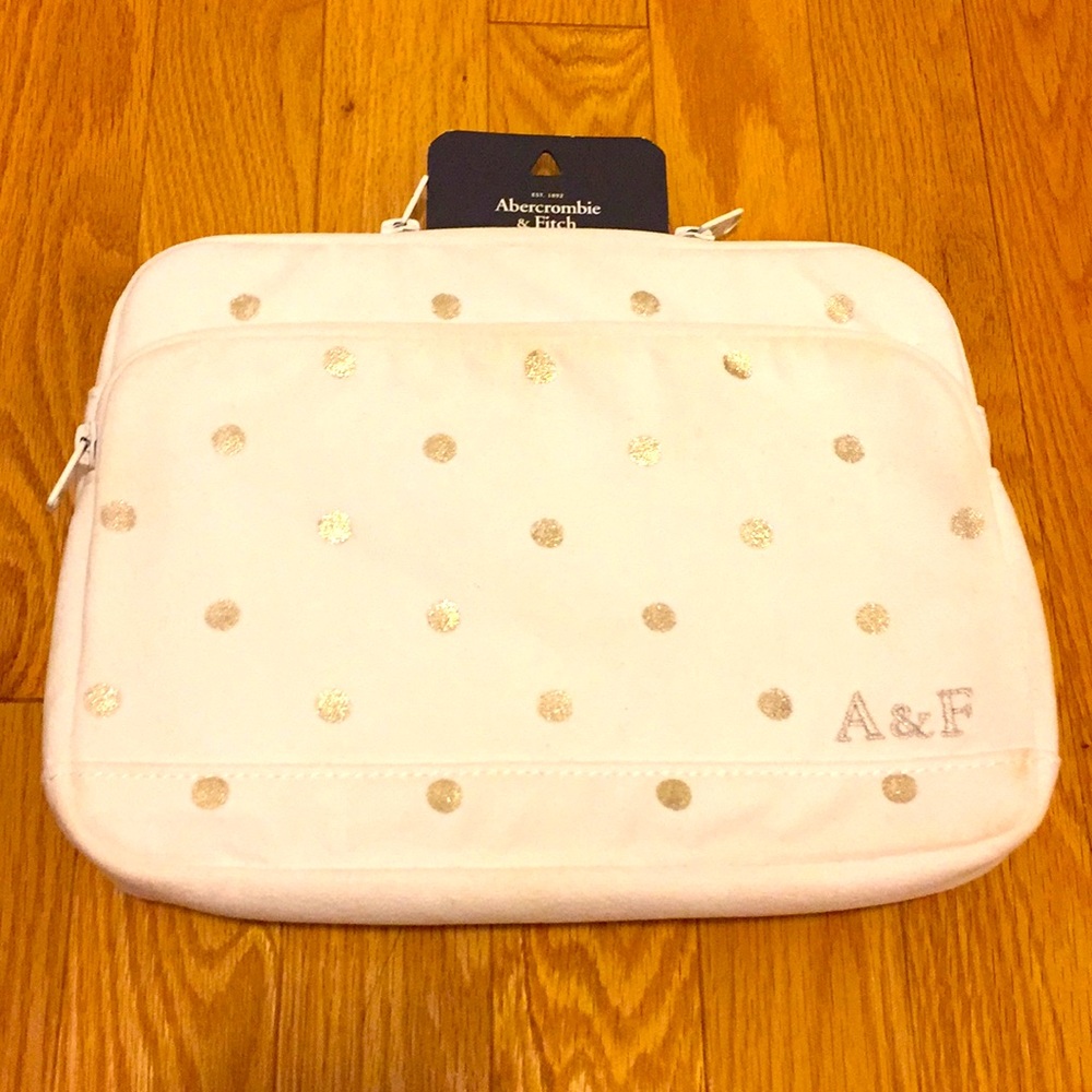 NWT Abercrombie & Fitch Tablet Case